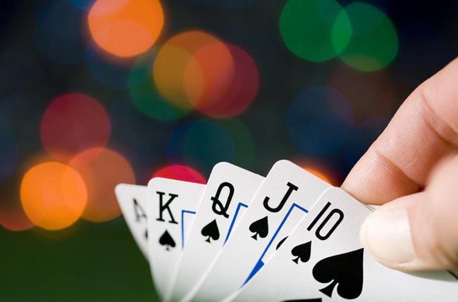 趣味测试选一组让你稳赢的扑克牌测你的桃花运会在几月份到来