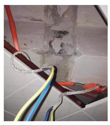 入住新家发现十个装修坑,连夜搬出来重装,十万白砸被老公骂惨(图3) 入住新家发现十个装修坑,连夜搬出来重装,十万白砸被老公骂惨(图3)