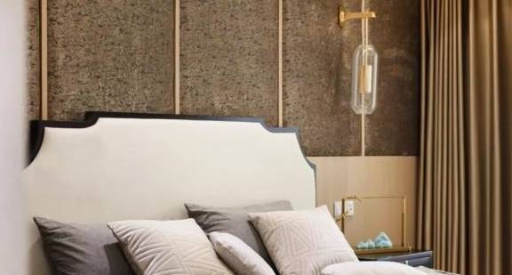 轻奢又高级！120㎡新中式家装效果，沙发背墙的立体铜扇太美了 (图7)