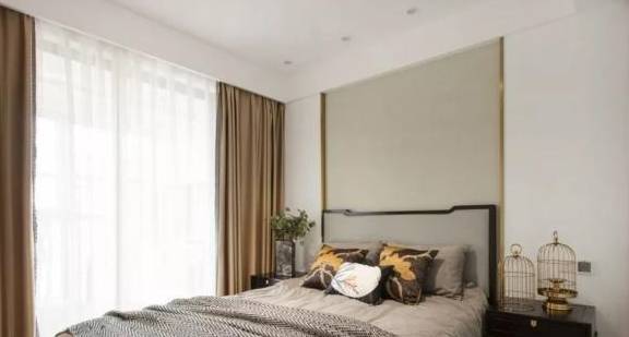 轻奢又高级！120㎡新中式家装效果，沙发背墙的立体铜扇太美了 (图10)